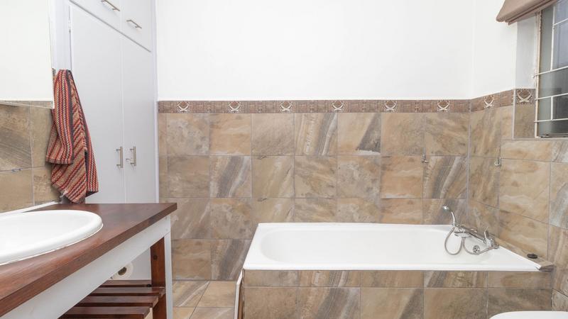 5 Bedroom Property for Sale in De Kuilen Western Cape
